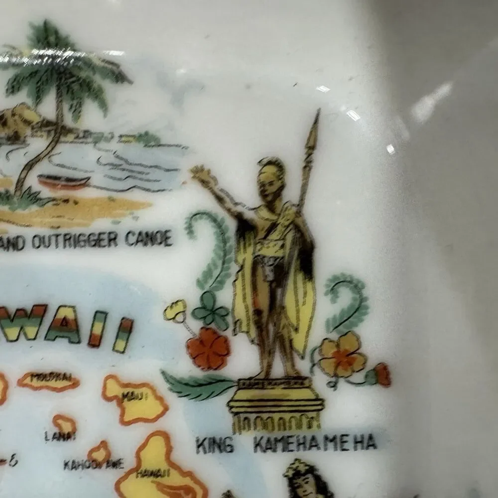 Vintage Hawaii 50th State Souvenir Ashtray Ceramic Square Dish Gold Trim Hula